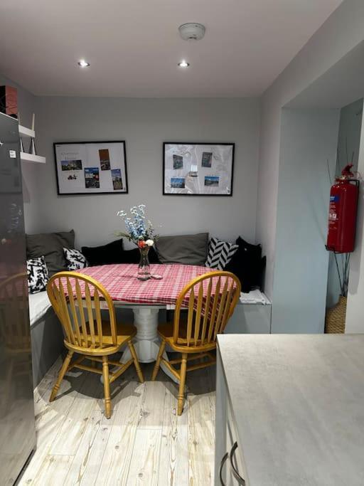 15 Min Drive To Airport 20 Min To Loch Lomond And City Center Old Kilpatrick Exterior photo