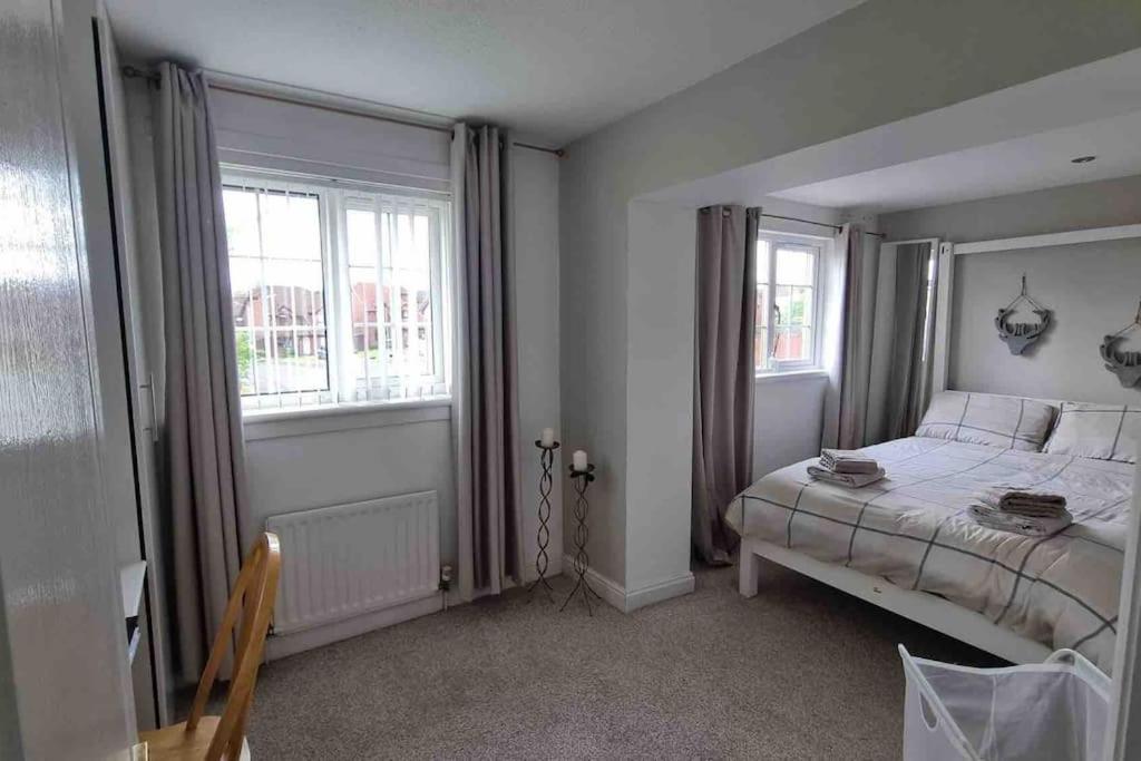 15 Min Drive To Airport 20 Min To Loch Lomond And City Center Old Kilpatrick Exterior photo