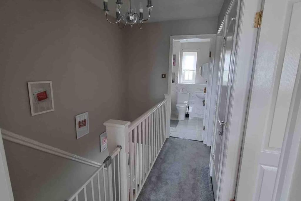 15 Min Drive To Airport 20 Min To Loch Lomond And City Center Old Kilpatrick Exterior photo